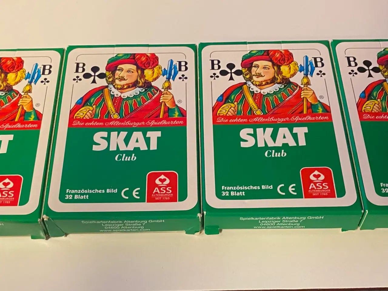 Billede 2 - 4 nye Skat kortspil 32 kort i spillene - kr. 25,-