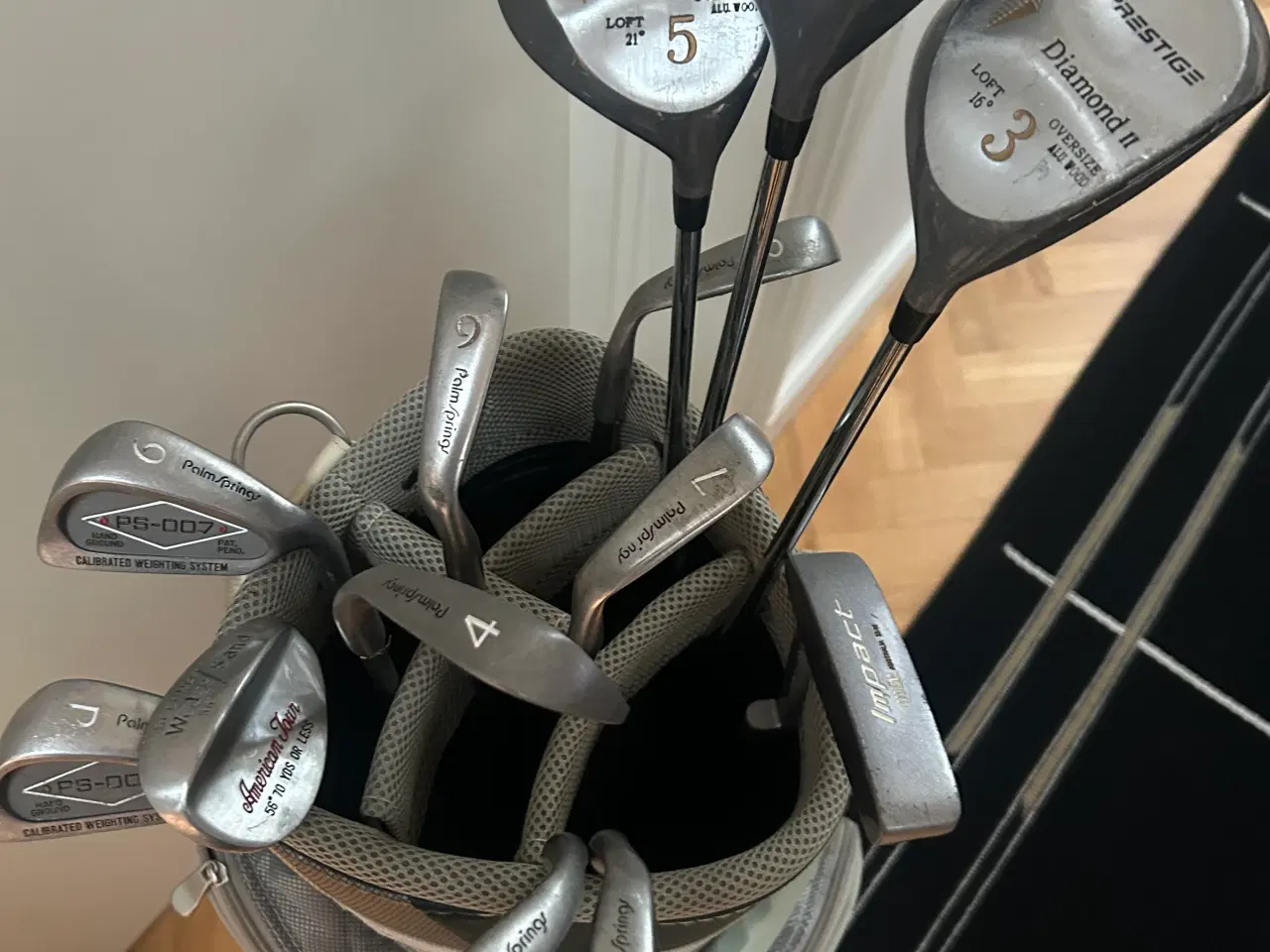 Billede 2 - Golfkøller med bag