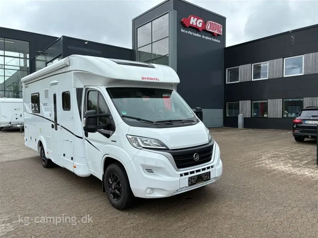 Billede 1 - 2022 - Dethleffs Trend T 7017   Flot og velholdt delintegreret autocamper med lave enkelt senge og massere af udstyr