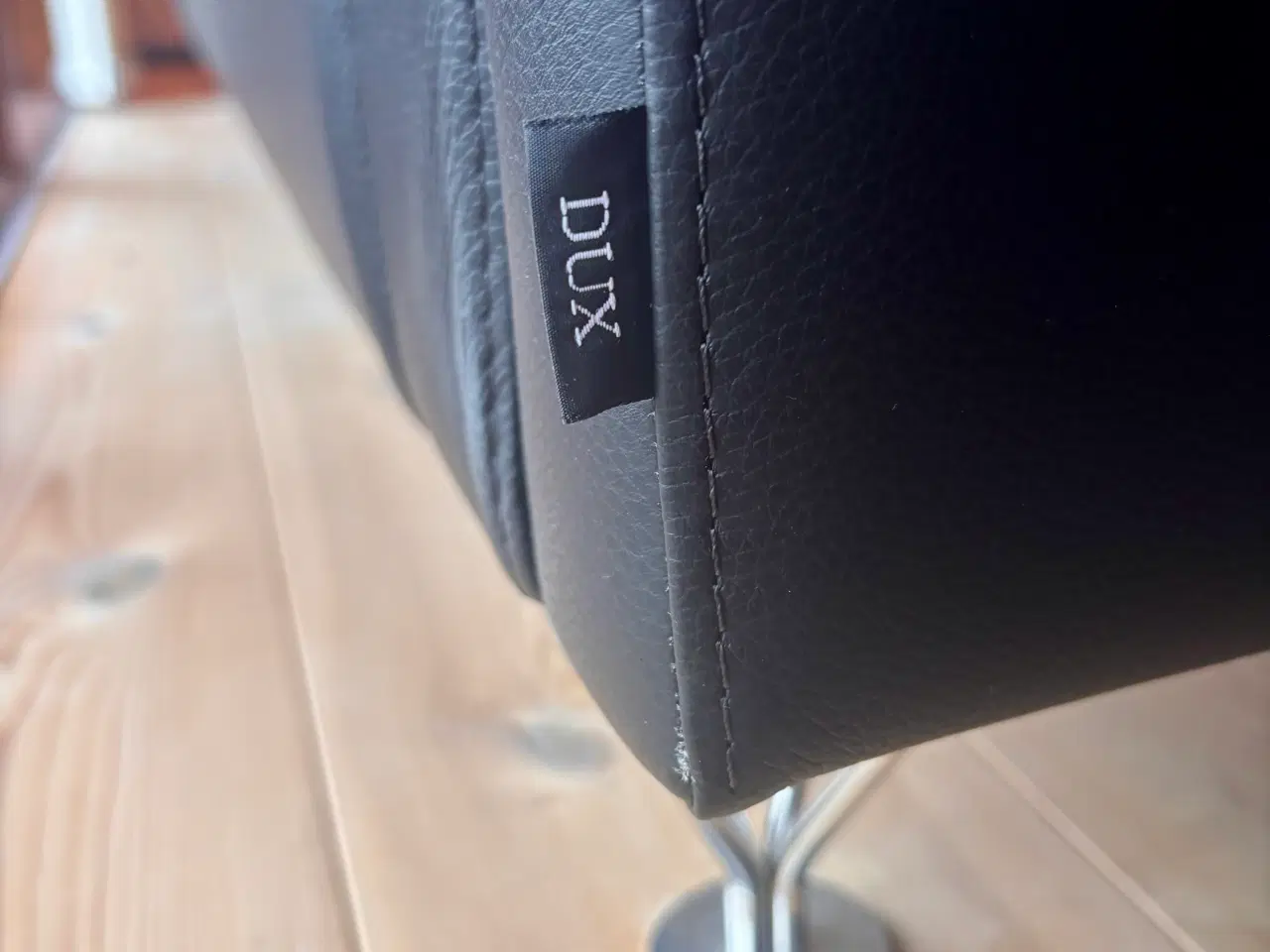 Billede 4 - Flot DUX Wind Sofa i sort læder