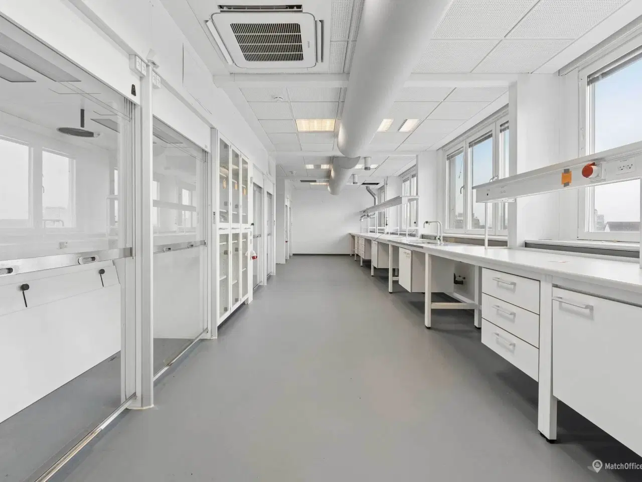 Billede 2 - Moderne og lyst laboratorium med kontor tæt på metro