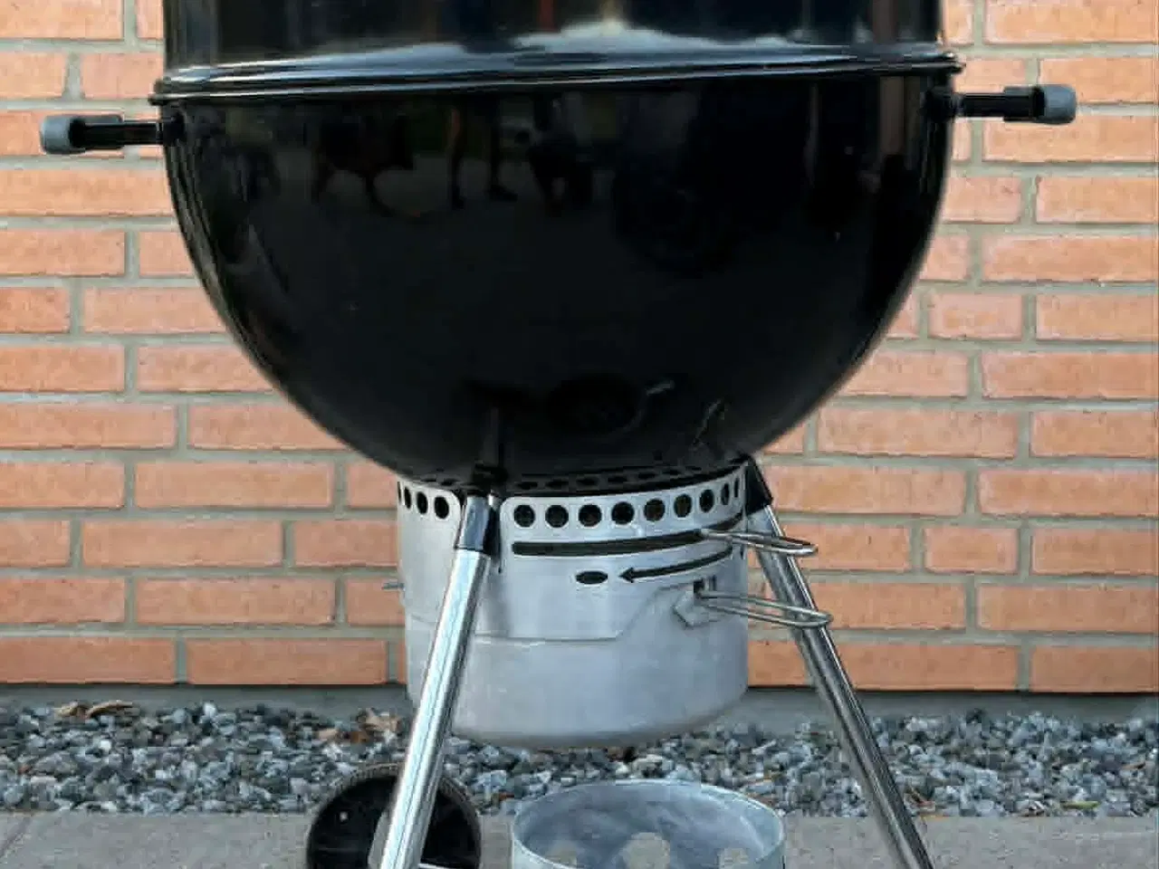 Billede 2 - Weber Premium kuglegrill 57 cm. inkl. rotisseri