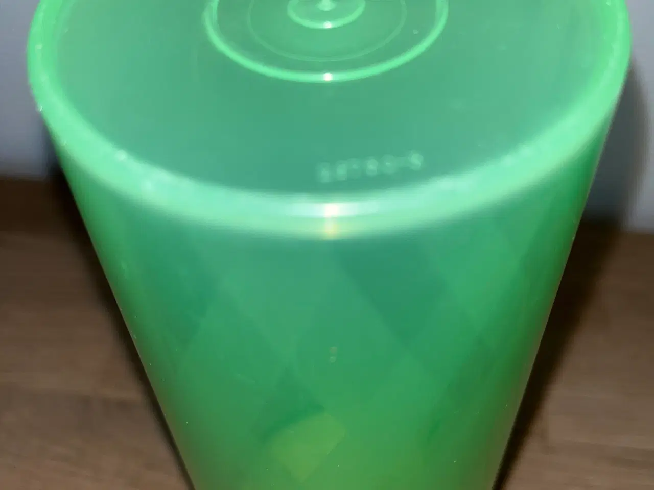 Billede 4 - Tupperware kande med låg