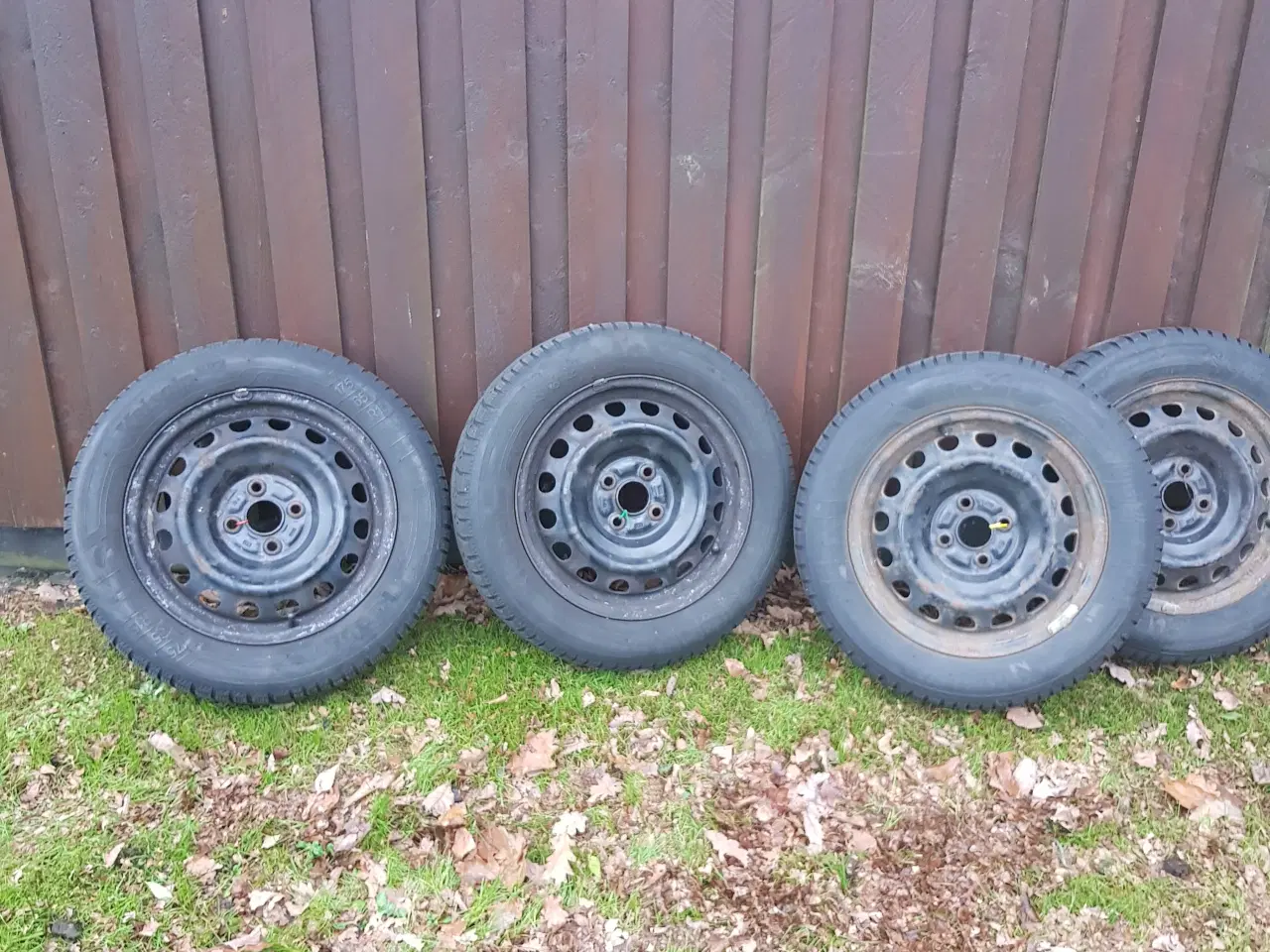 Billede 1 - Vinterdæk Michelin 15"
