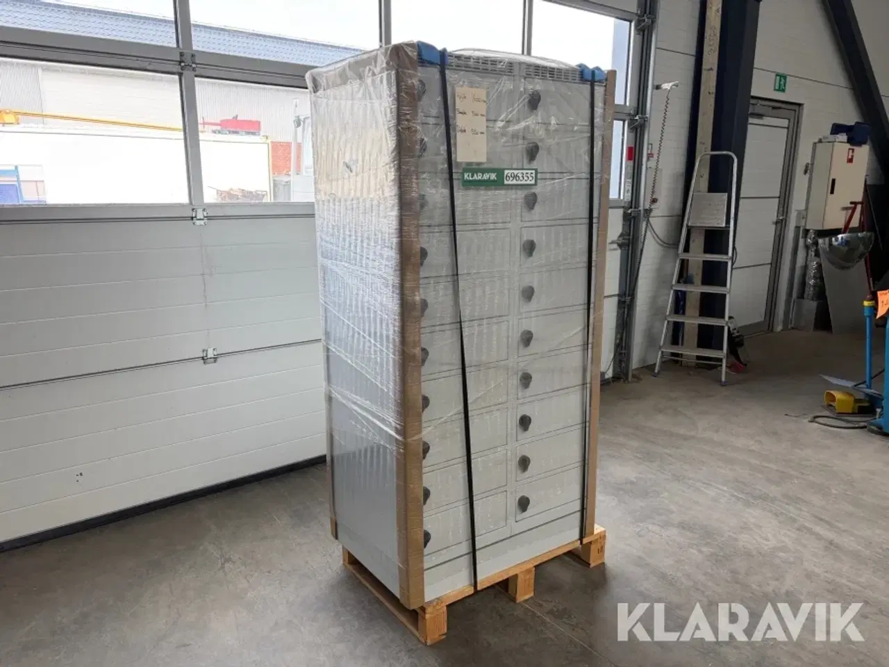 Billede 3 - Værkstedsskabe Blika