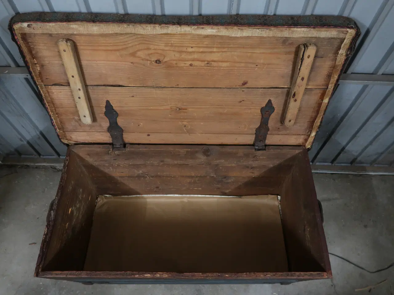 Billede 3 - Lille kiste til opbevaring