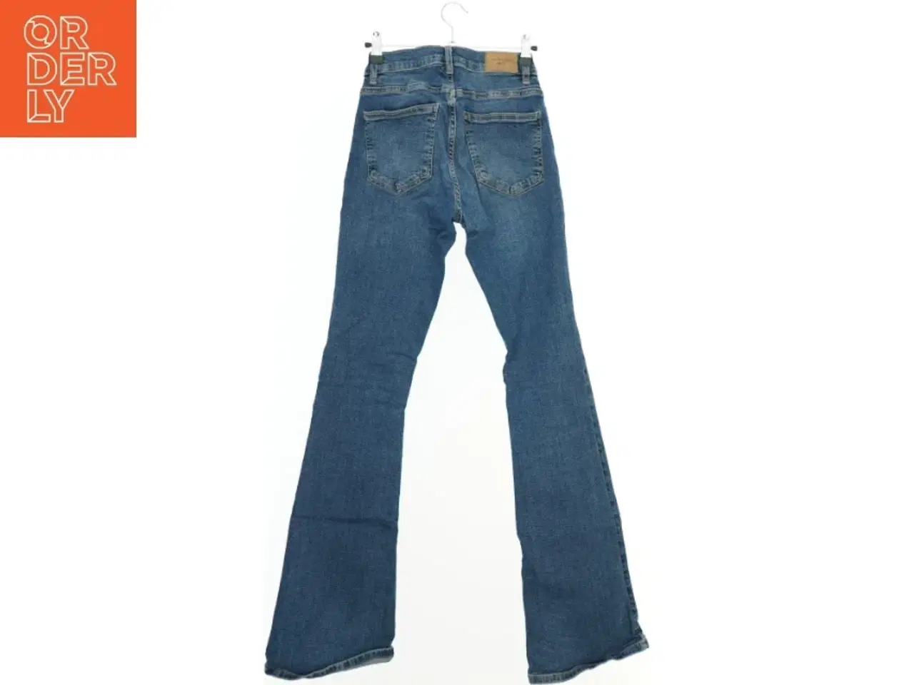 Billede 2 - Jeans med svaj fra Gina Tricot (str. L)
