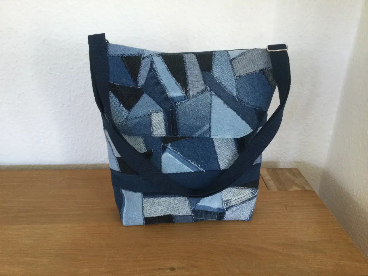 Billede 1 - Taske af jeans