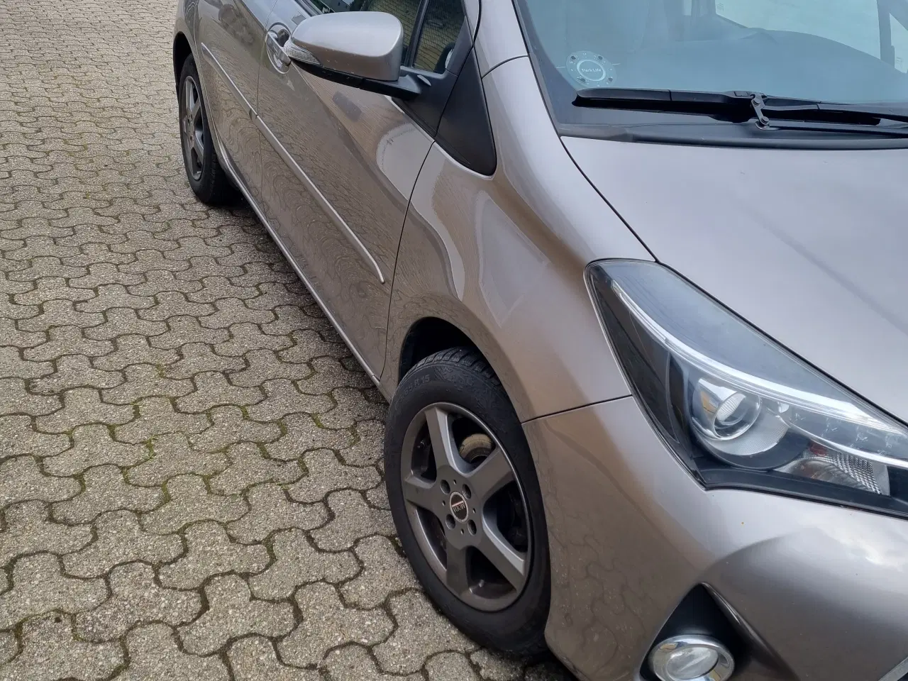 Billede 3 - Toyota yaris 1.3 vvti benzin,årg 2015,