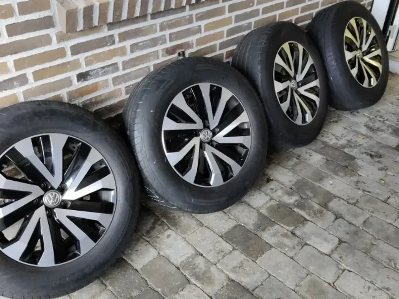 Billede 1 - VW Alufælge med dæk