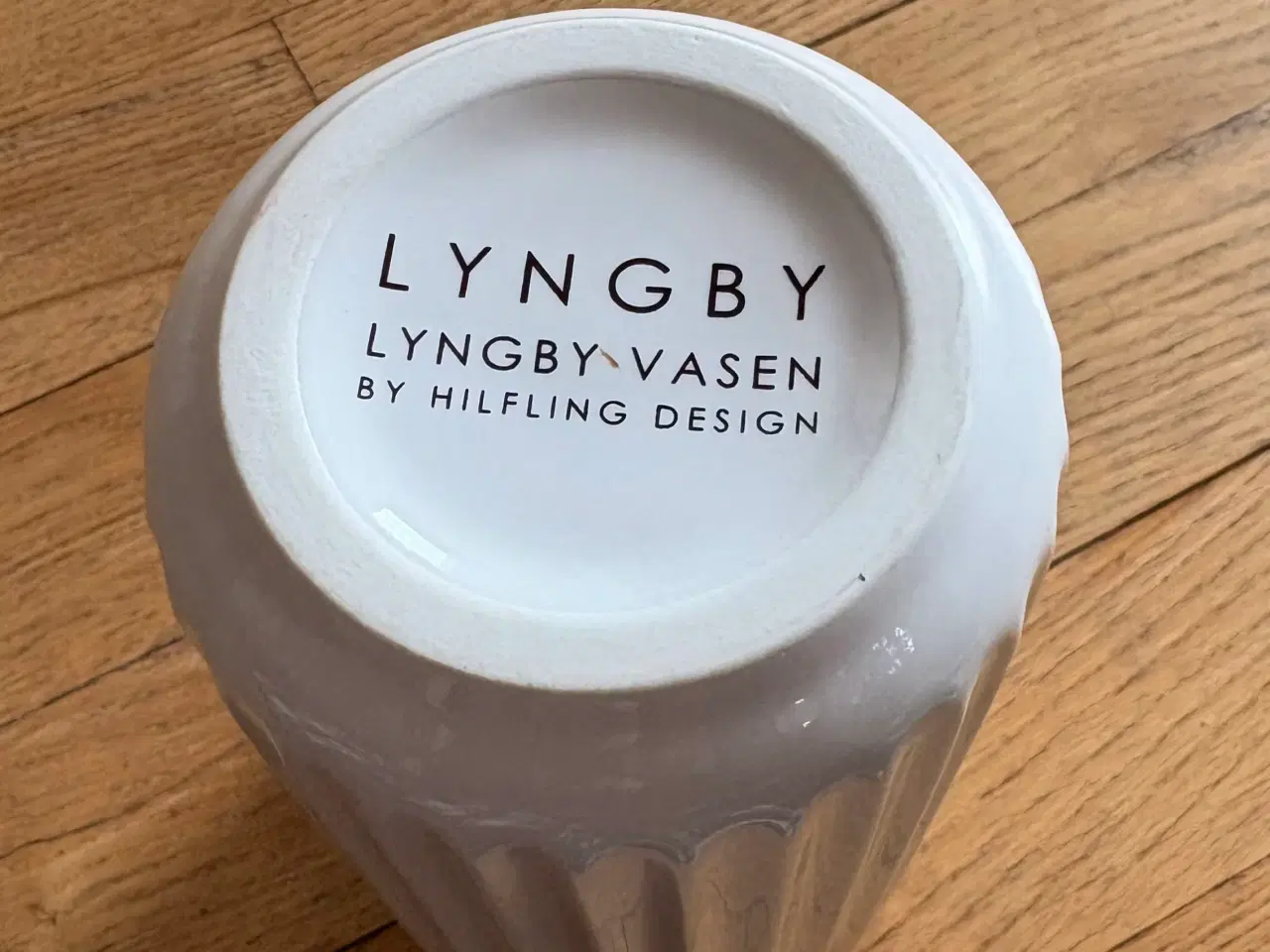 Billede 4 - Hvid Lyngby vase