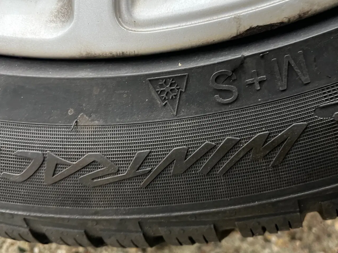 Billede 4 - Vredestein vinterdæk med fælge 245/45 R19 102W