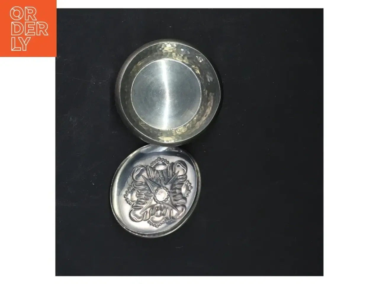 Billede 3 - Dekorativ tin beholder med låg (str. Fart. jeg har kun på 50. gennemsnitsalstenen før op og tænker du, at det er bare så begy