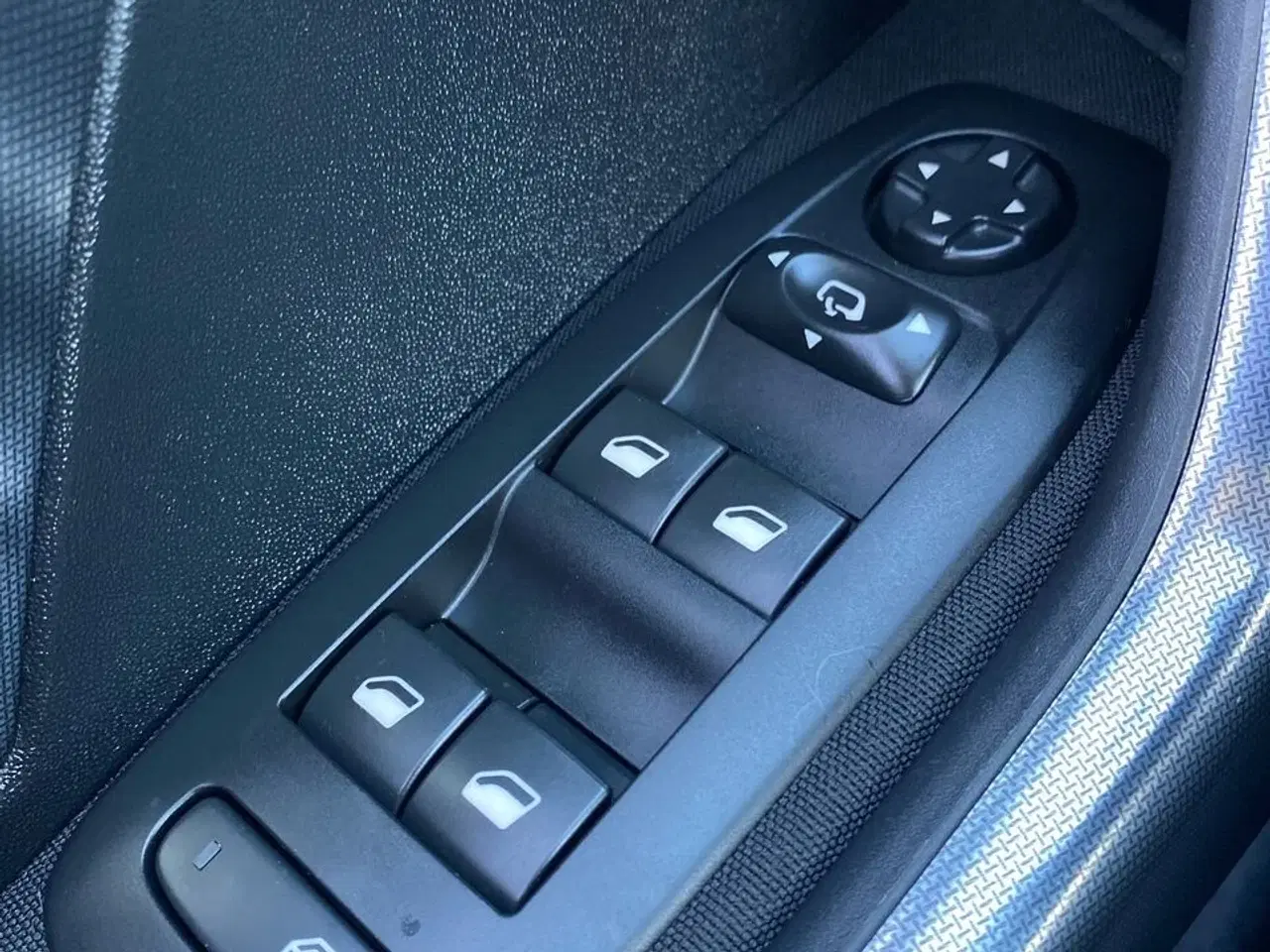 Billede 17 - Peugeot 2008 1,2 e-THP Edition Plus 110HK 5d