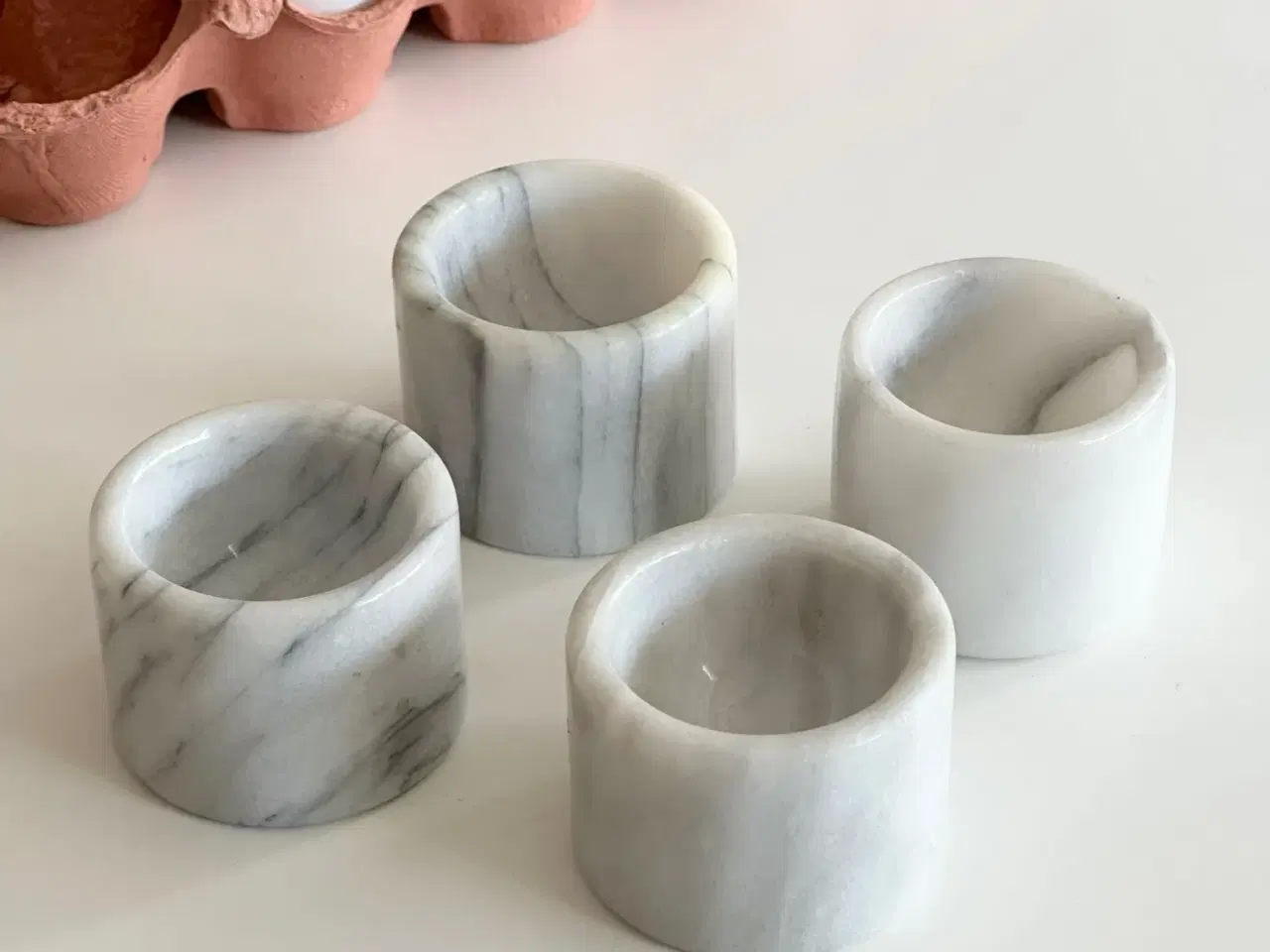 Billede 2 - Marmoræggebægre, 4 stk samlet