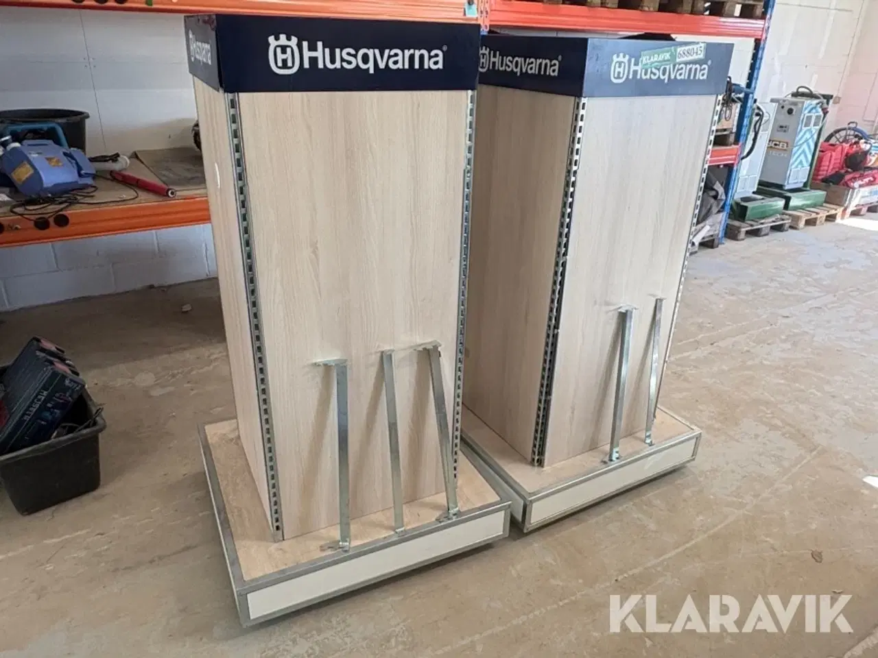 Billede 2 - Display med holdere på hjul 2 styk