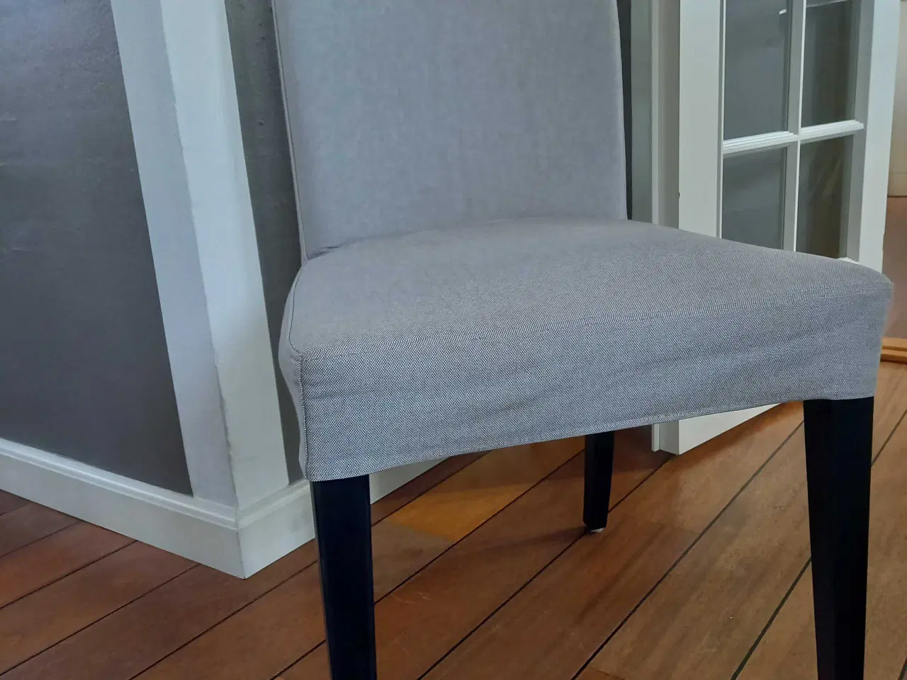 Billede 2 - 8 Stole med vaskbar stof