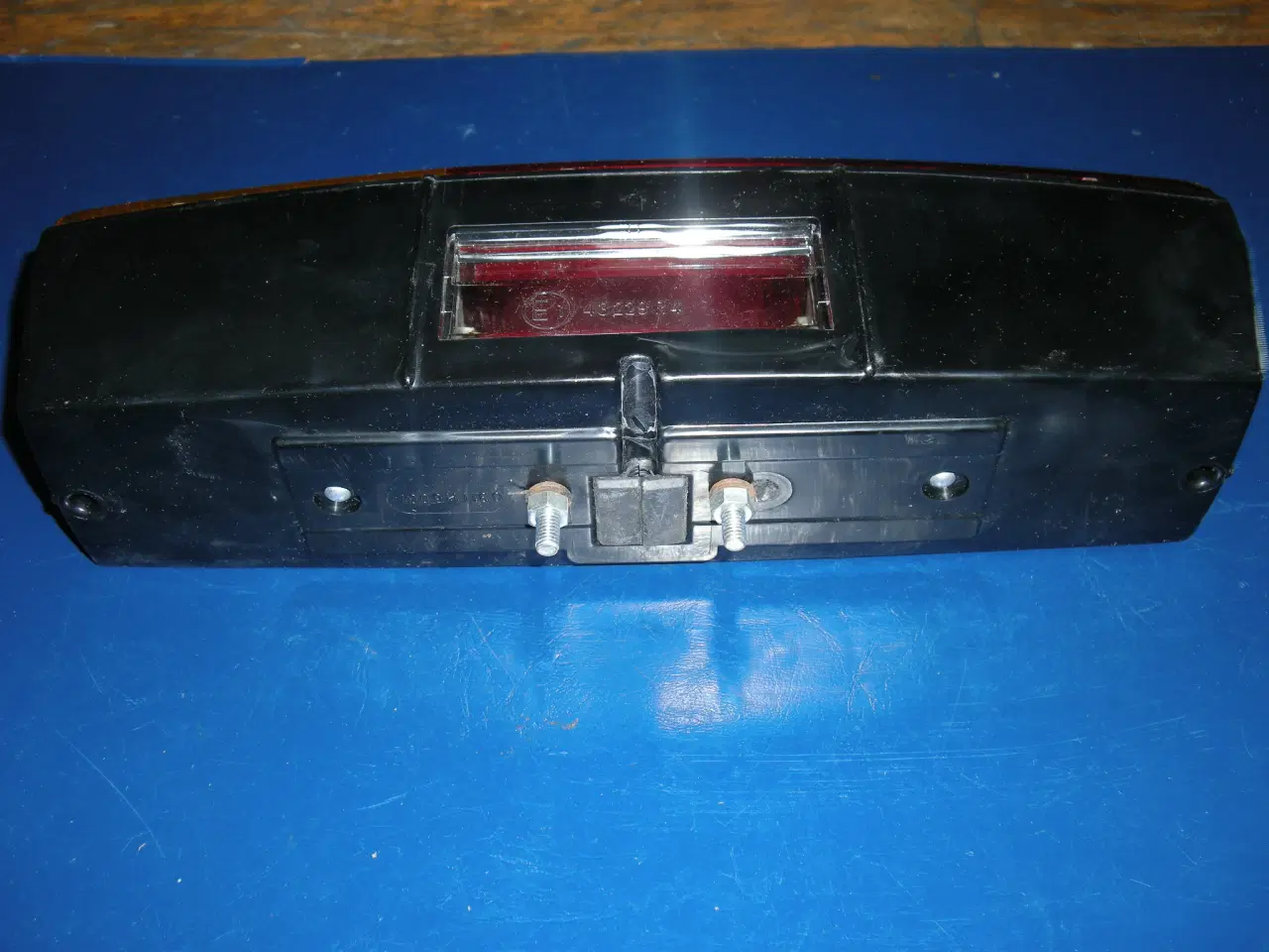 Billede 4 - 2 Universale nye Bosch baglygter