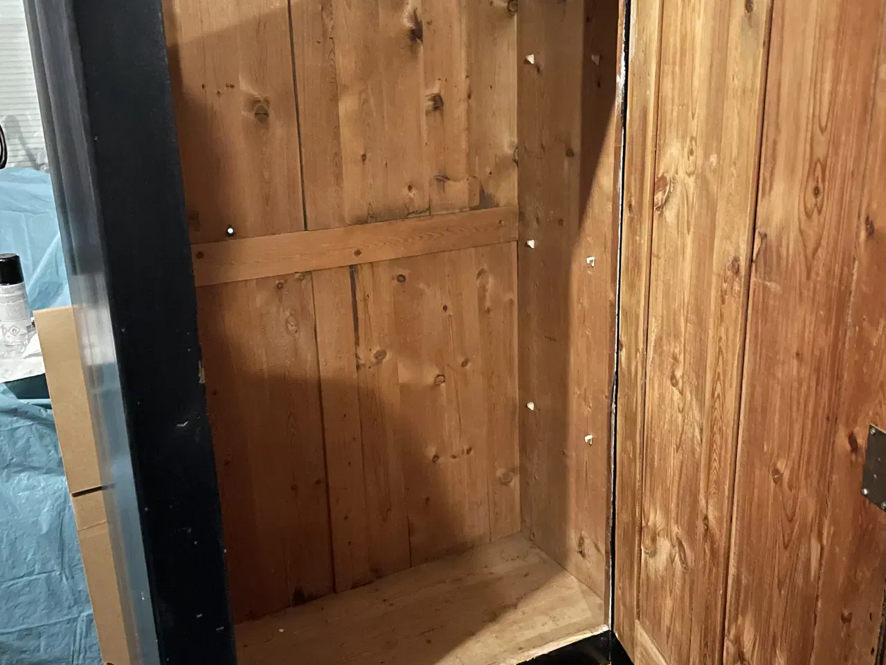 Billede 2 - Karlekammerskab 