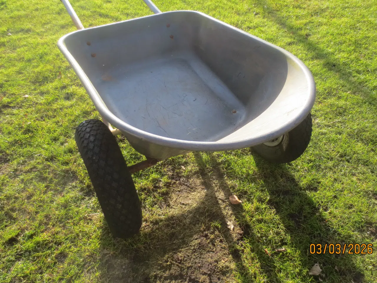 Billede 2 - 1 stk Trillebør med 2 hjul