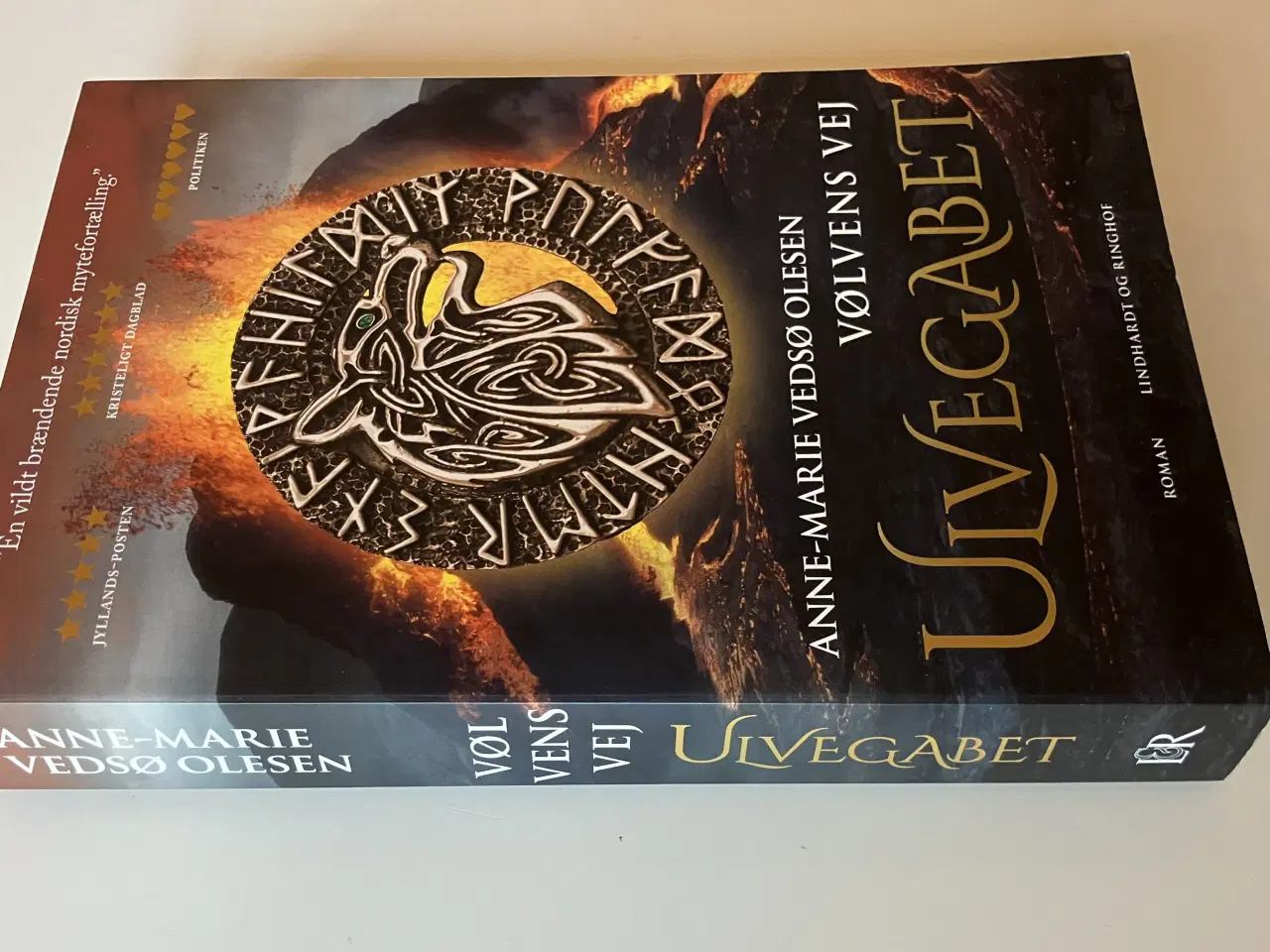 Billede 2 - Vølvens vej - Ulvegabet. Af Anne-Marie Vedsø Olese