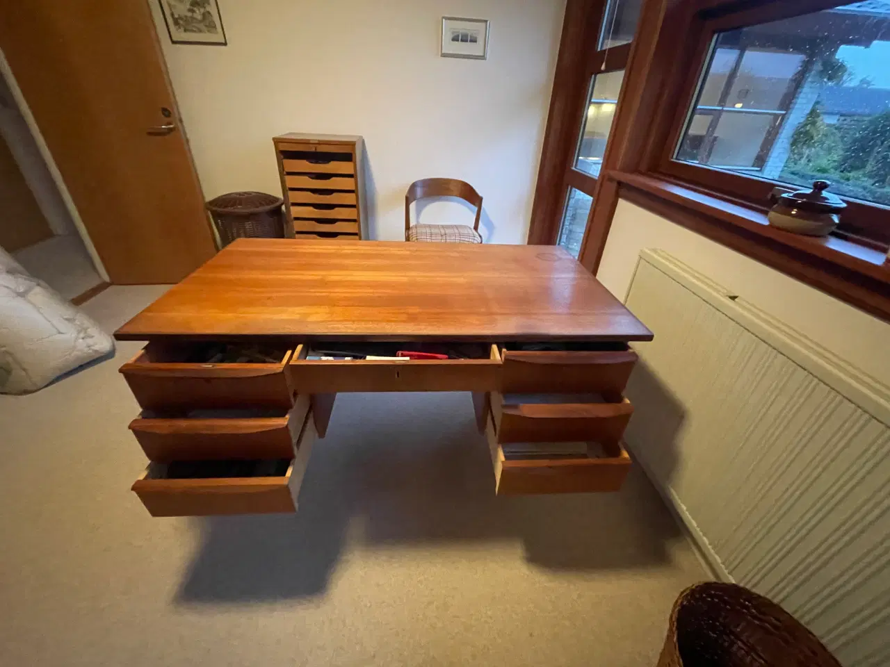 Billede 3 - Retro skrivebord i teaktræsfiner. 