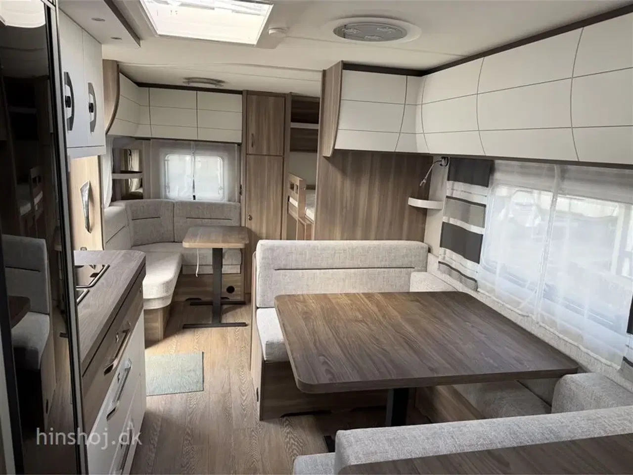Billede 8 - 2024 - Hobby Excellent Edition 650 KMFe   Stor rummelig familievogn med 2 køjer fra Hinshøj Caravan
