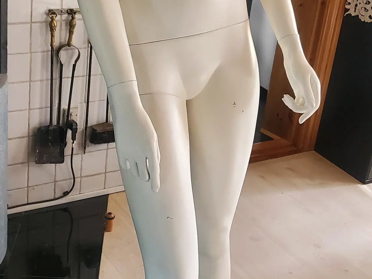 Billede 4 - Mannequin dame, til bedre tøjsalg