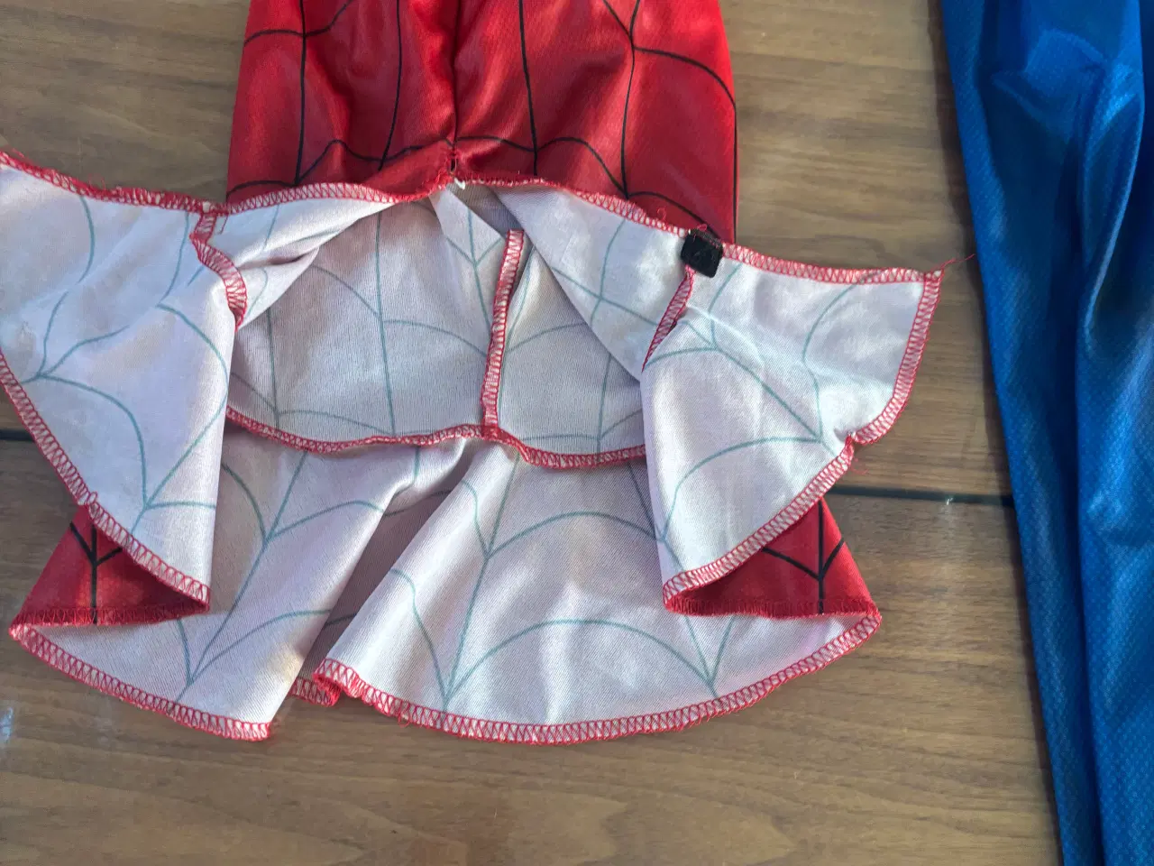 Billede 6 - Spiderman kostume str 116