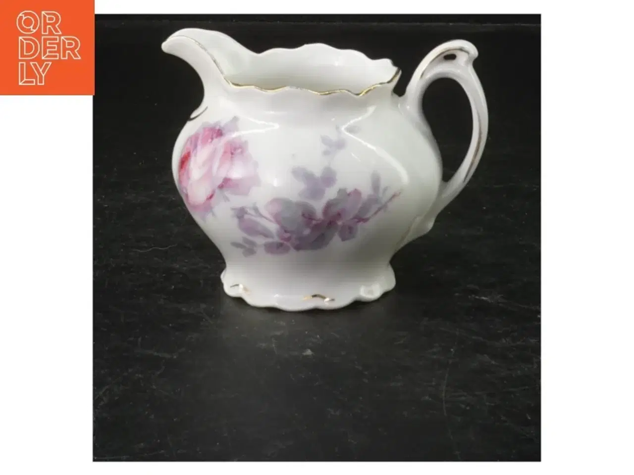 Billede 1 - Porcelænsflødekande med blomstermotiv (str. 7,5x9 cm)