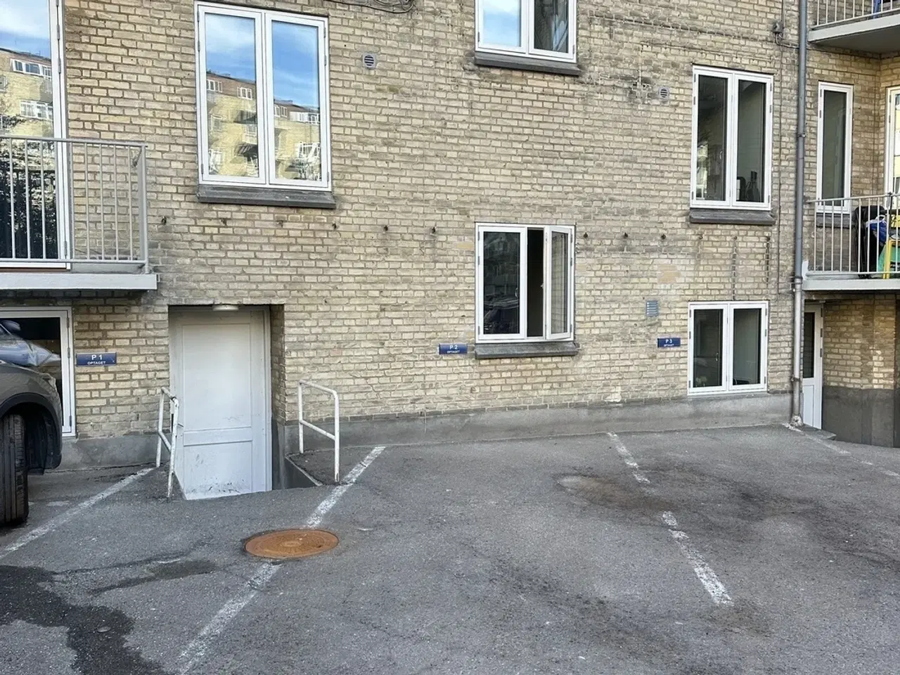 Billede 3 - Parkering til leje på Marselis Boulevard 16, Østjylland.