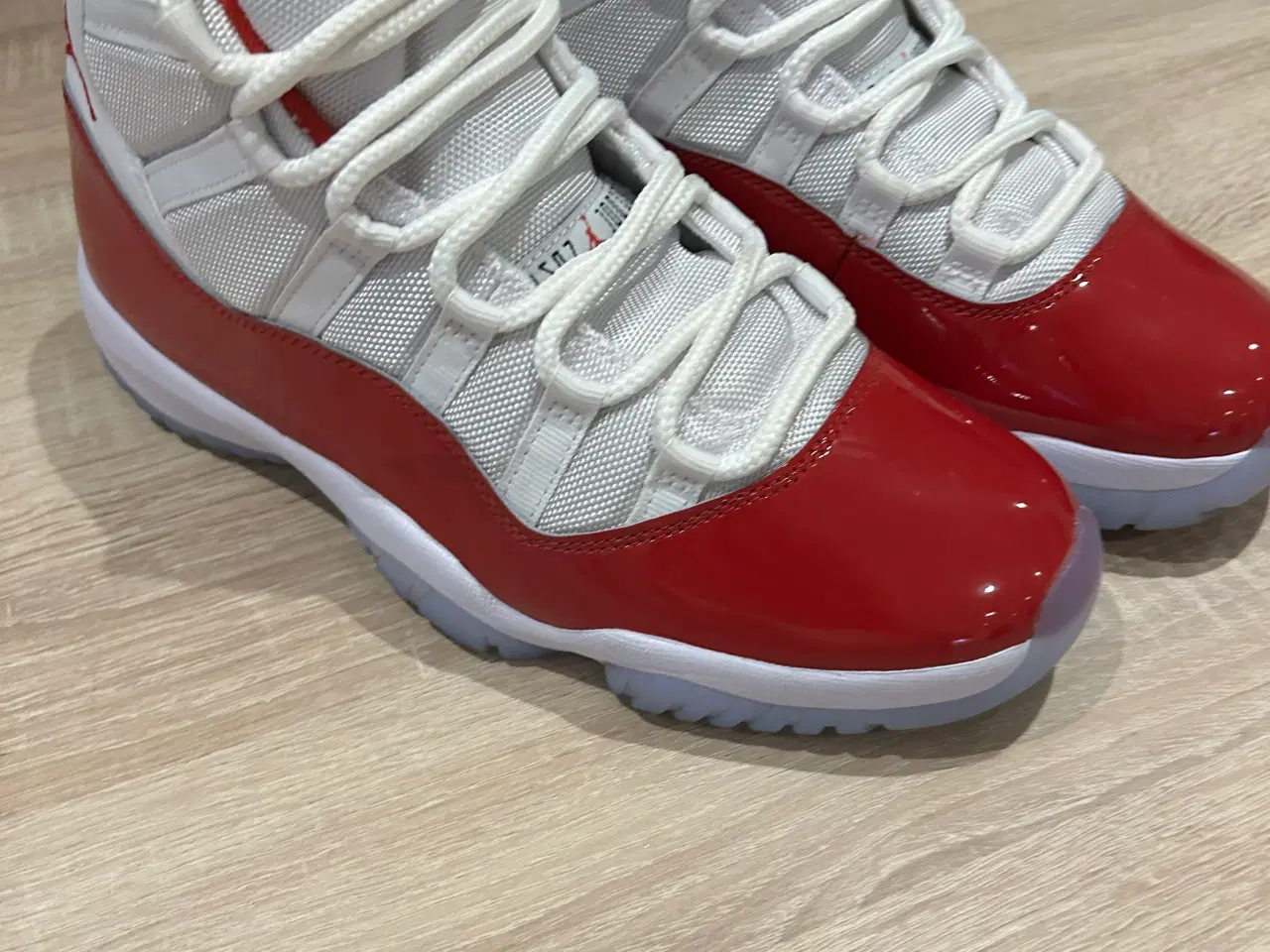 Billede 2 - Nike Air Jordan 11 Retro Cherry 