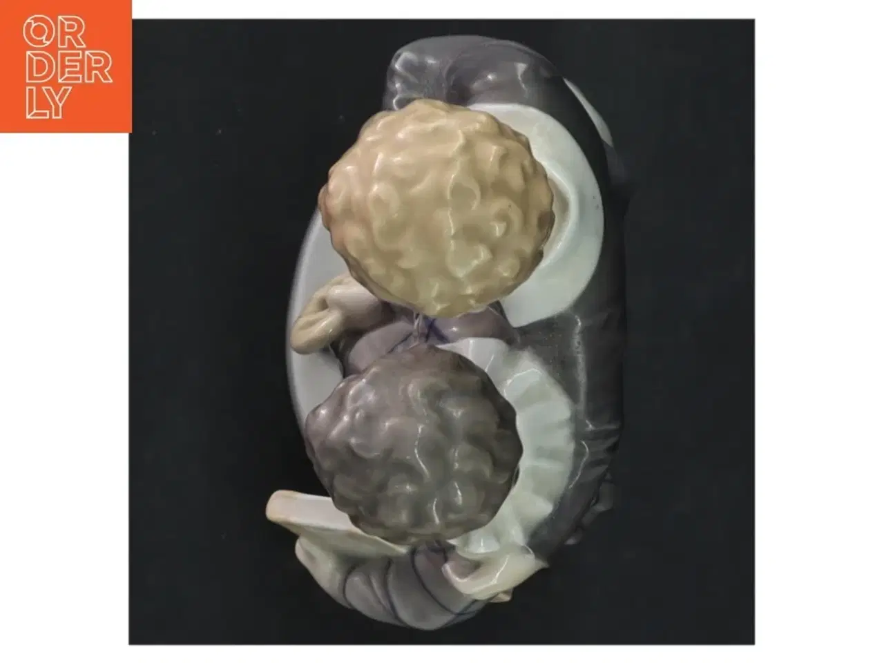 Billede 4 - Porcelænsfigur af to børn fra Royal Copenhagen (str. H. 20,5 cm)