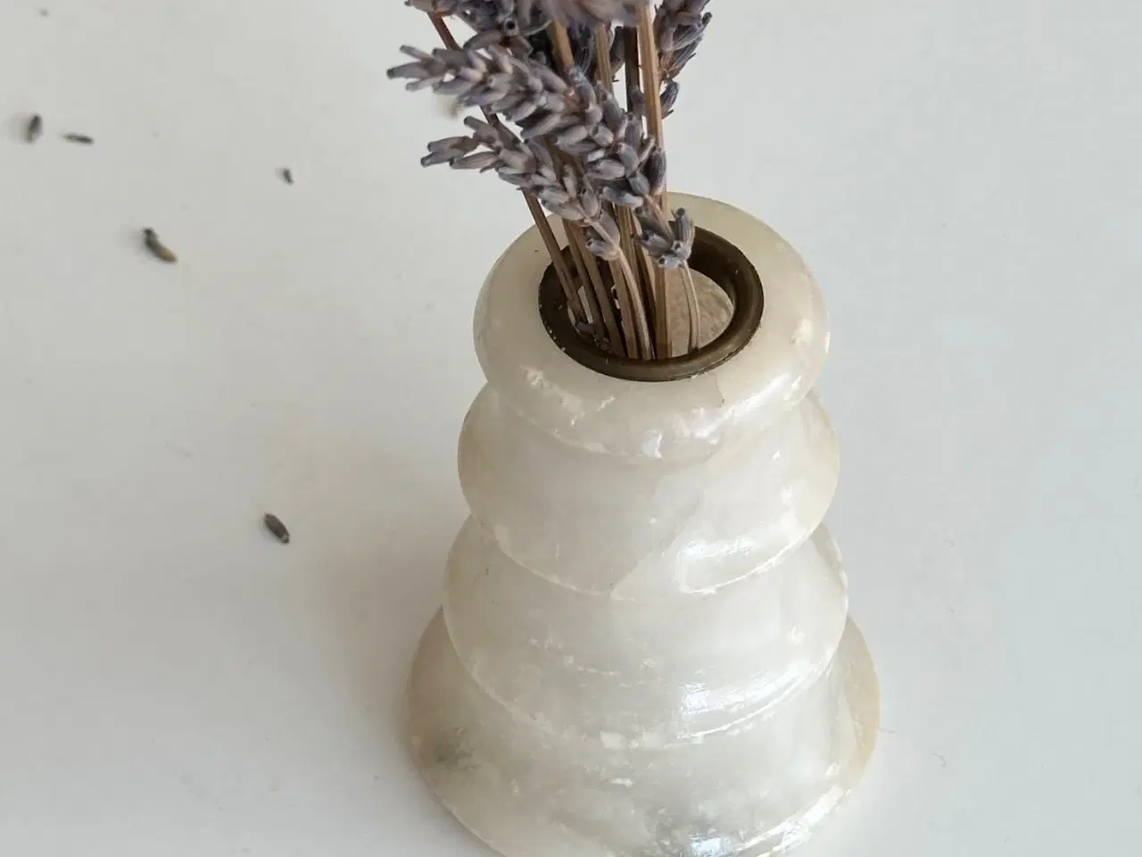 Billede 2 - Minivase, alabaster