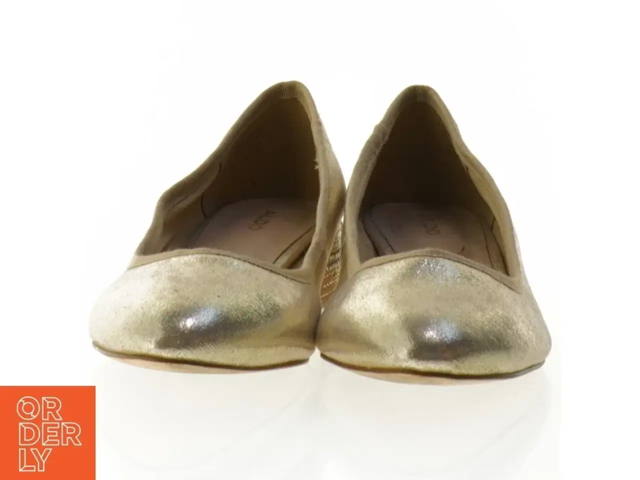 Billede 2 - Guld ballerina sko med juvel detaljer fra Aldo (str. 39)