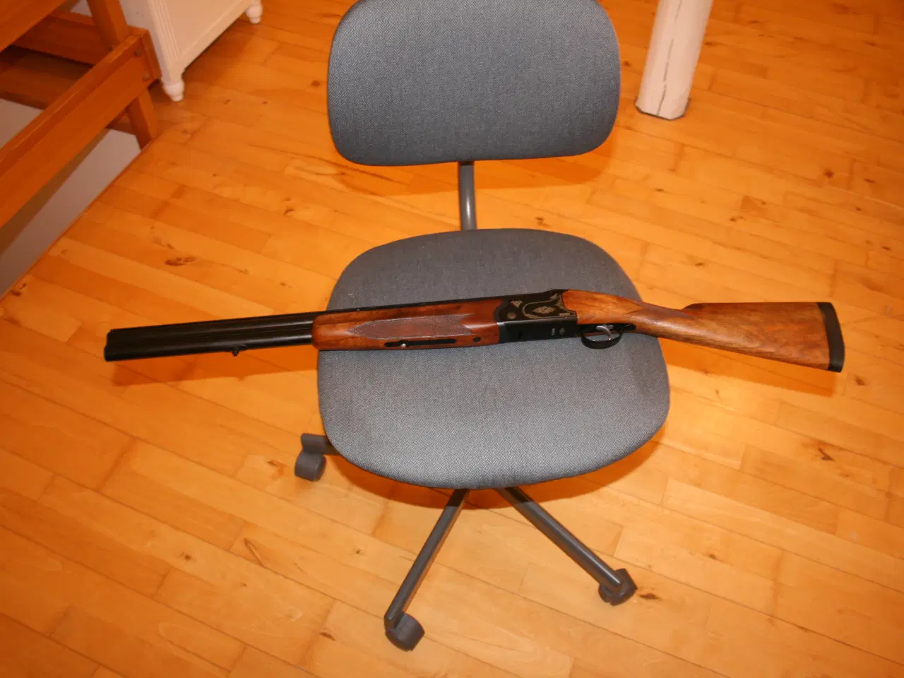 Billede 18 - O/U haglgevær til meget lille person eller junior 