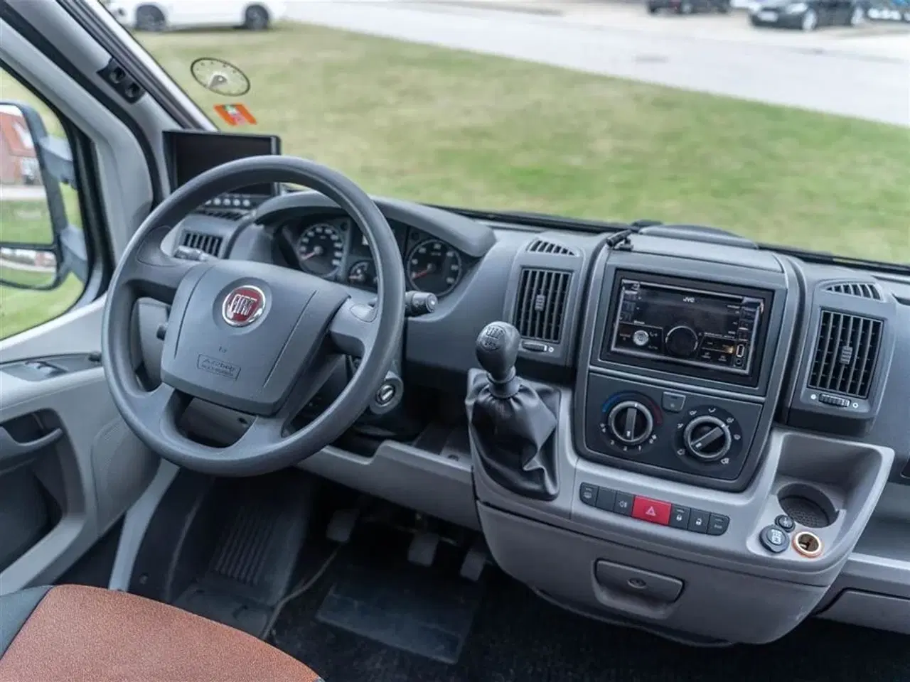 Billede 33 - 2012 - Knaus Sport 700 TI   Knaus 700 Sport – Veludstyret og klar til nye eventyr! Sælges til CVR