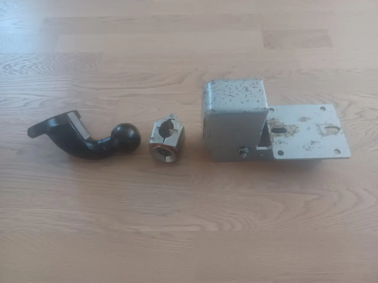 Billede 1 - Monteringsplade til trækspil med kobling.