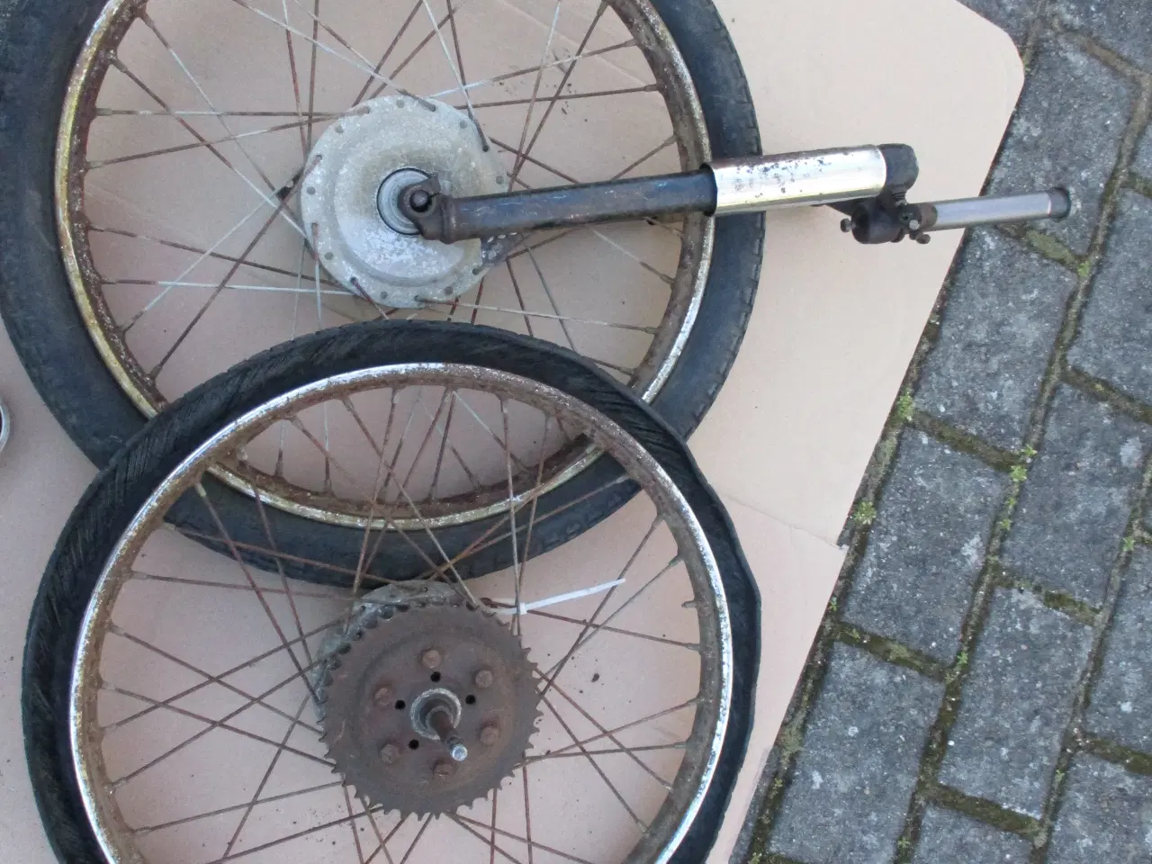 Billede 2 - hjulsæt  og forgafel  til puch ms50 super