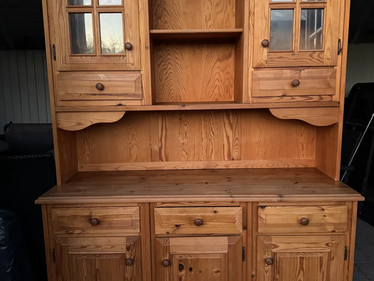 Billede 2 - Vitrineskab fyr træ 