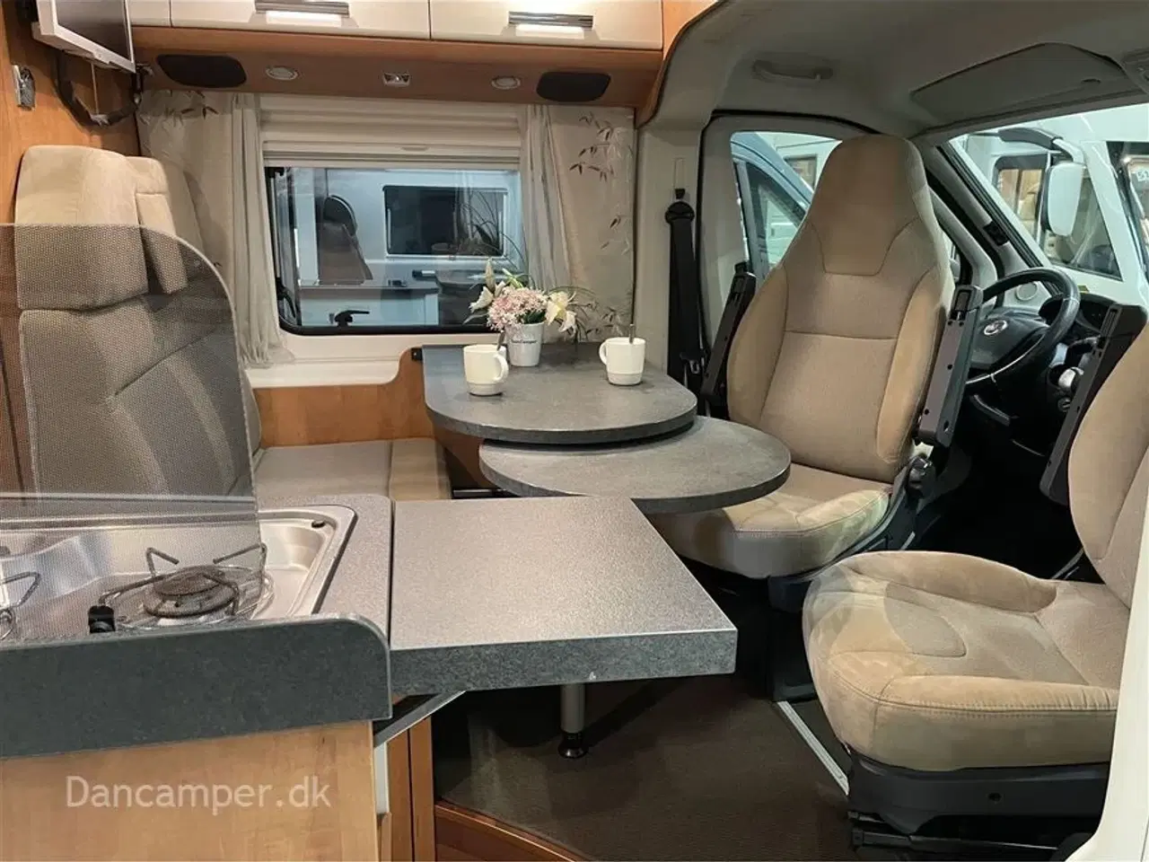 Billede 17 - 2019 - Carthago premium van 600 DB   Luksus rejsevogn under 6 meter. Truma combi diesel varme, Webasto motorvarmer mm.