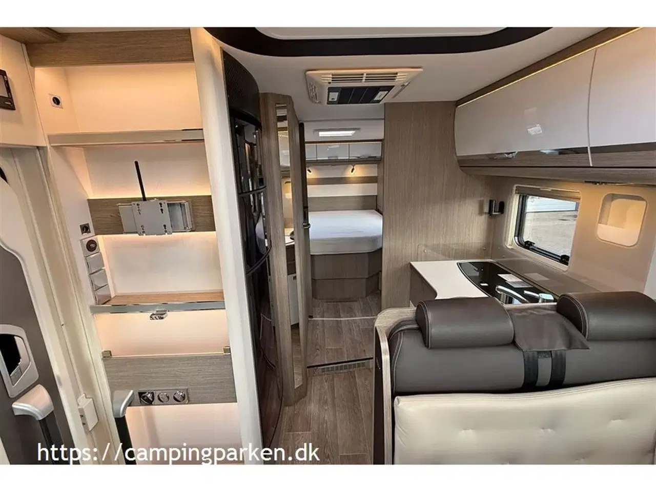 Billede 11 - 2018 - Dethleffs Magic Edition Silver   Dethleffs Magic Edition, kvalitetsvogn med eksklusivt udtryk, Automatgear, Hydrauliske støtteben og aircondition