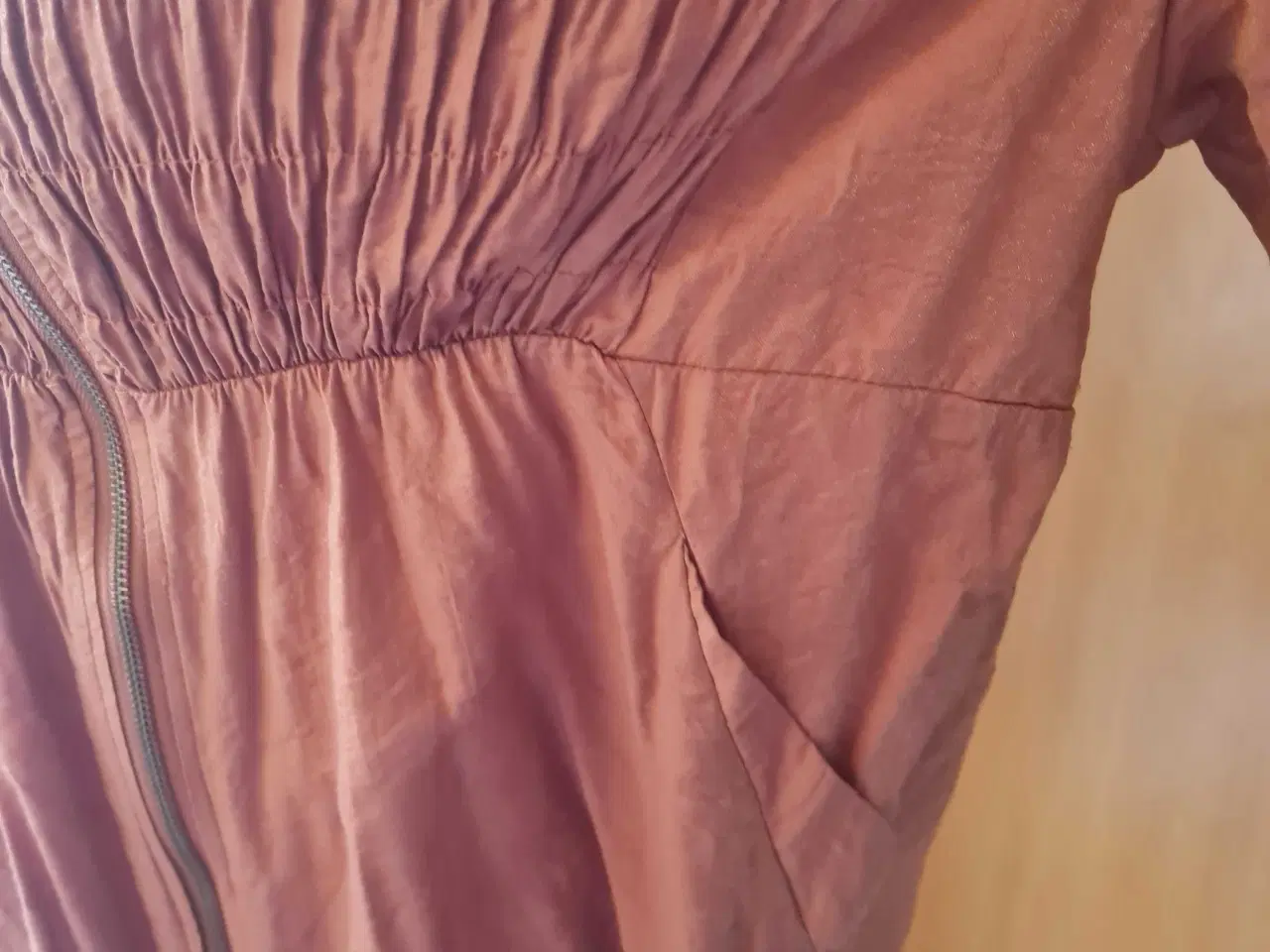 Billede 7 - Zhenzi jakke str m 46-48 rustbrun