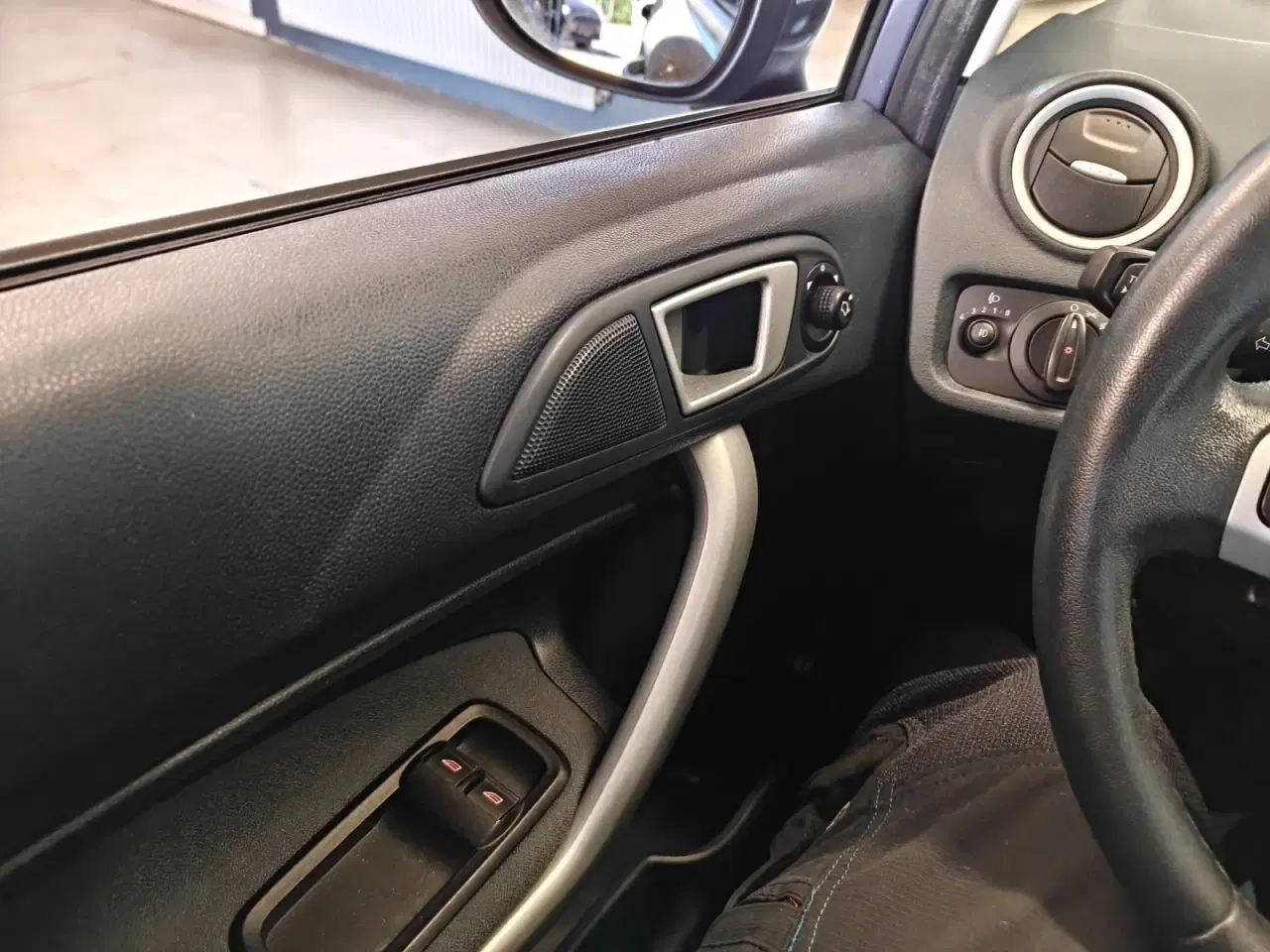 Billede 14 - Ford Fiesta 1,25 60 Trend