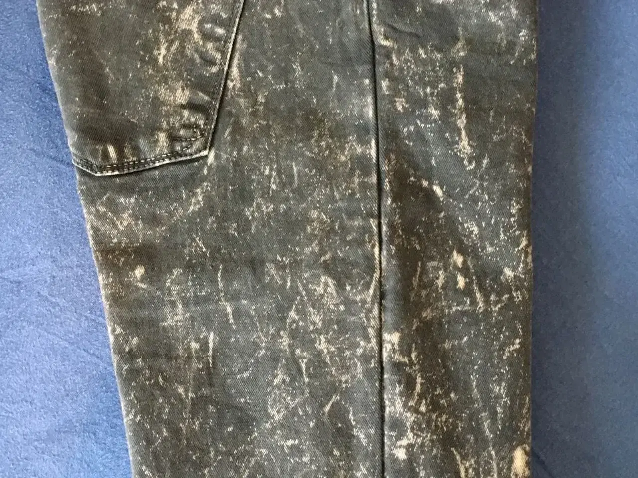 Billede 3 - Washed grå sort bukser til salg