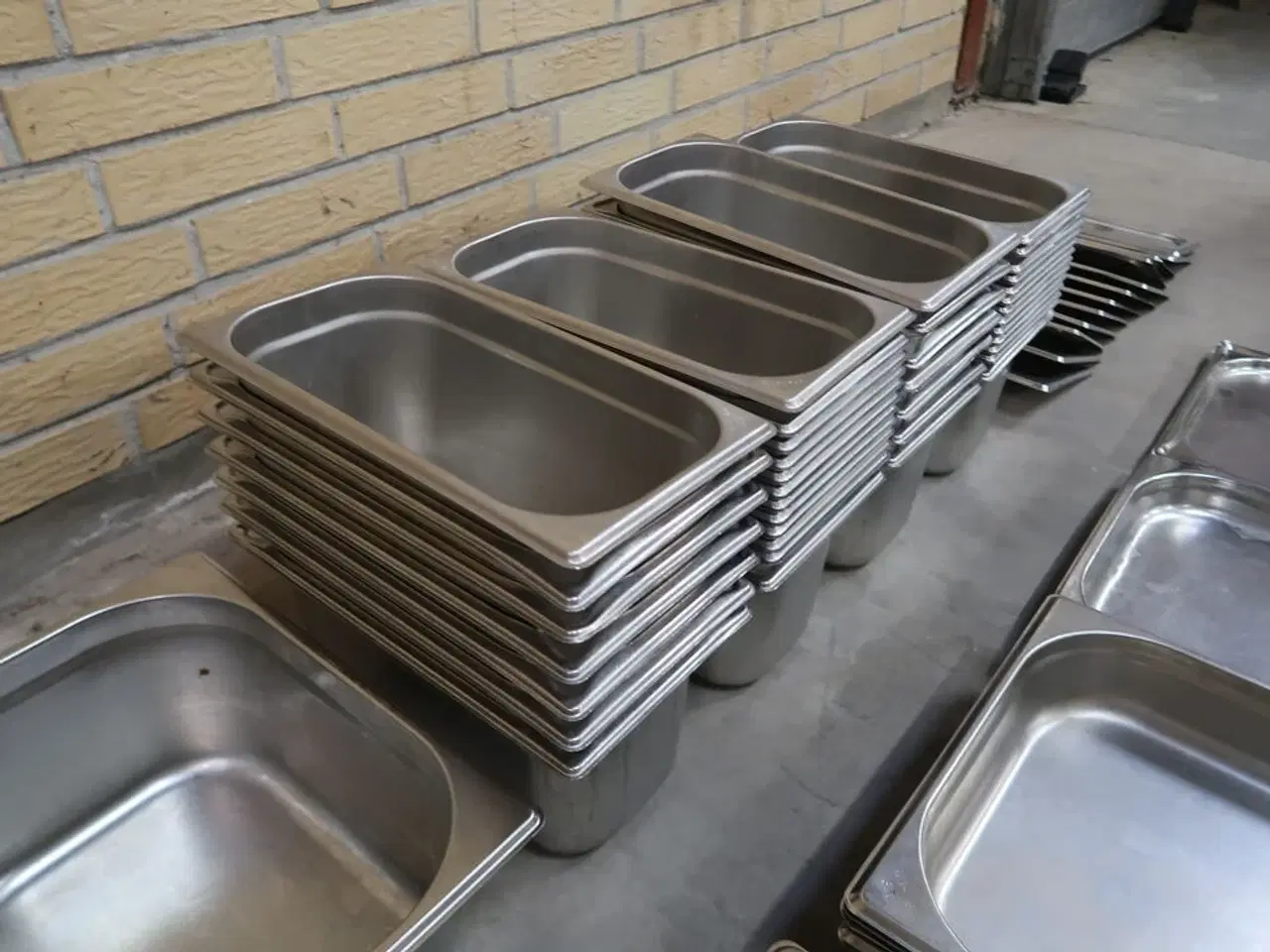 Billede 5 - 74 stk. ass. Rustfrit stål kantiner / låg
