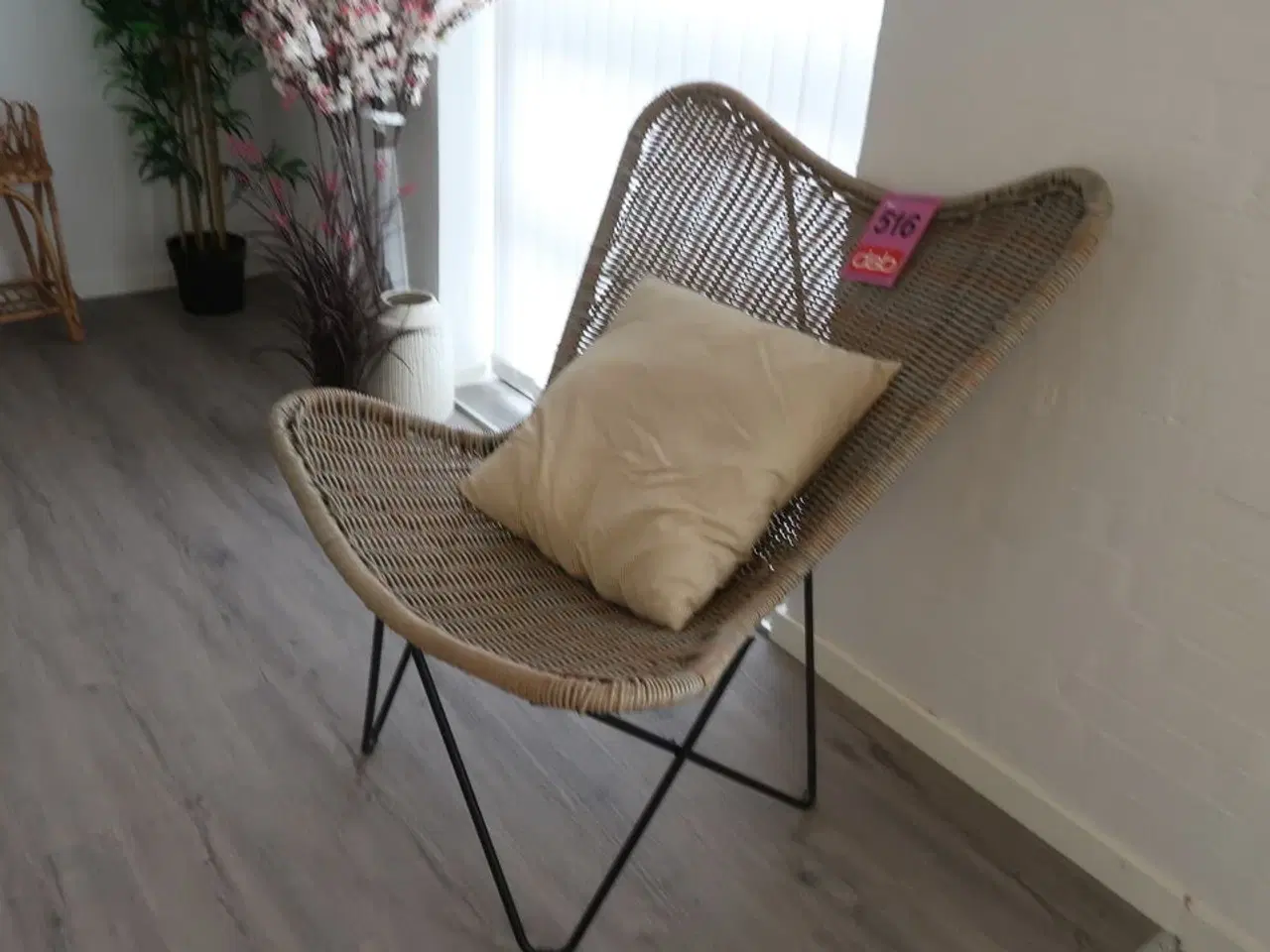 Billede 1 - Lænestol i flet med pude
