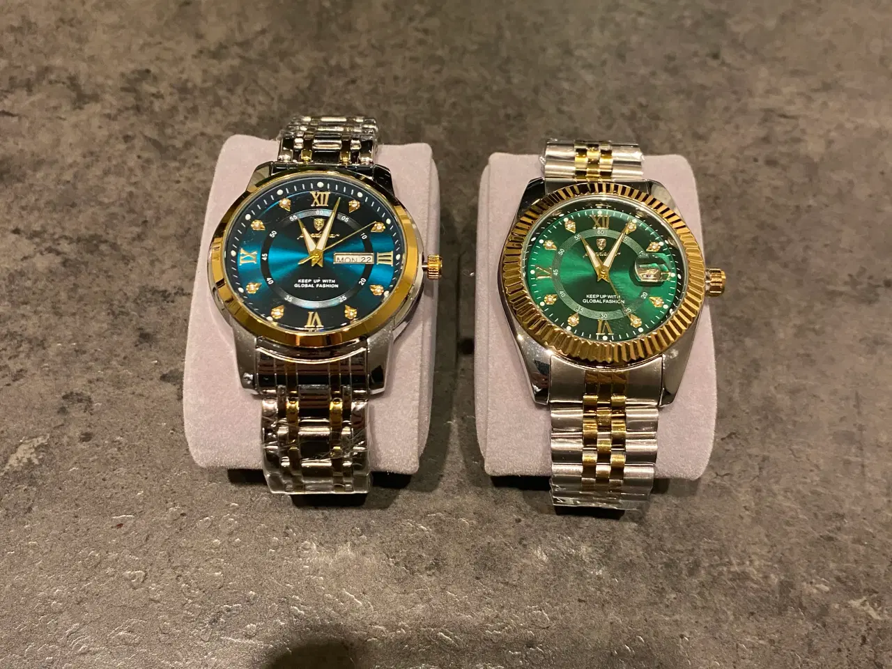 Billede 1 - Har 2 urer de har aldrig været brugt. 