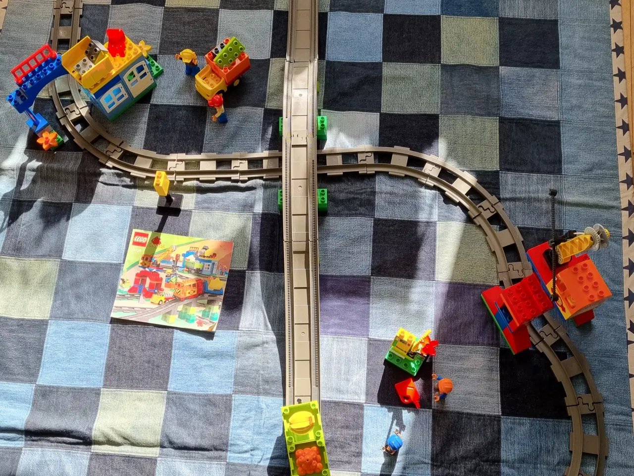 Billede 2 - Duplo togbane med ekstra dele.
