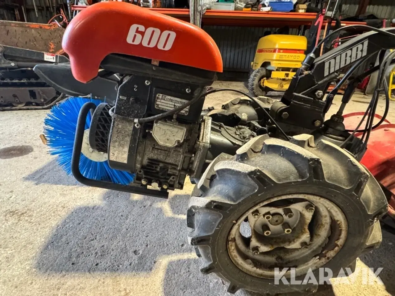 Billede 9 - Fræser med kost Nibbi 600